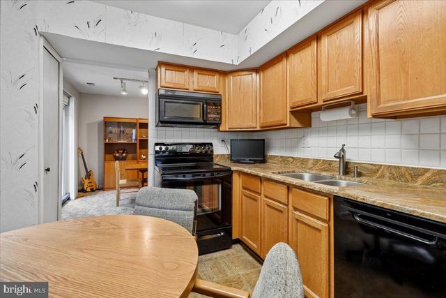 18705 HERITAGE HILLS DR, Brookeville, MD 20833