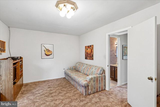 18705 HERITAGE HILLS DR, Brookeville, MD 20833