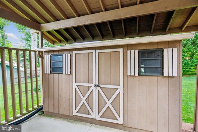 18705 HERITAGE HILLS DR, Brookeville, MD 20833