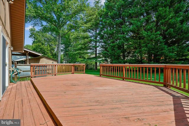 18705 HERITAGE HILLS DR, Brookeville, MD 20833