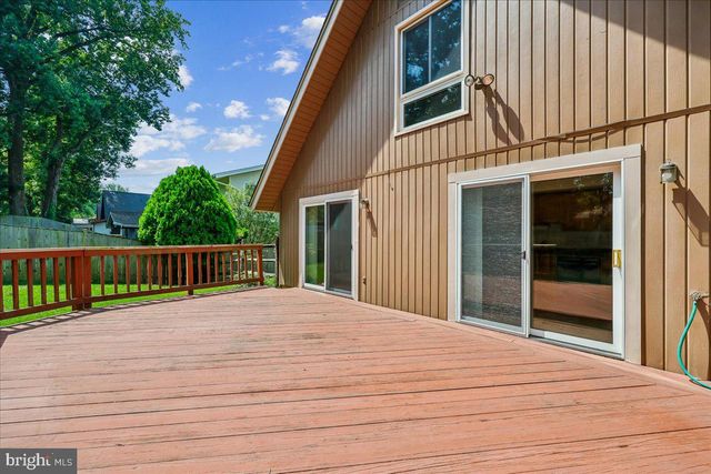 18705 HERITAGE HILLS DR, Brookeville, MD 20833