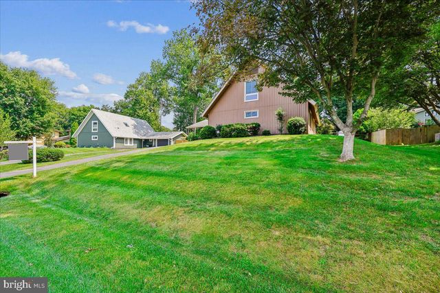 18705 HERITAGE HILLS DR, Brookeville, MD 20833