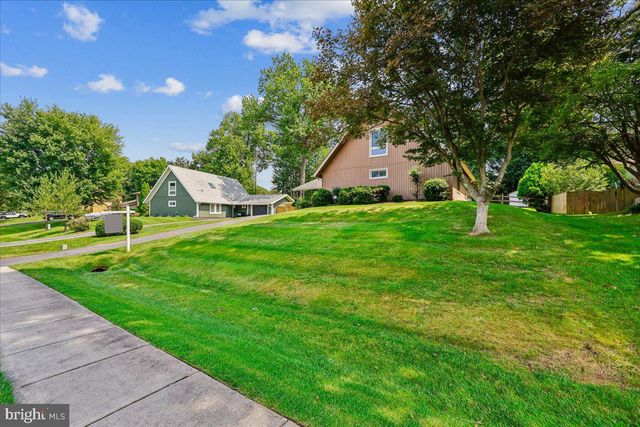 18705 HERITAGE HILLS DR, Brookeville, MD 20833