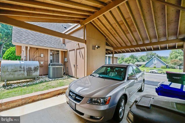 18705 HERITAGE HILLS DR, Brookeville, MD 20833