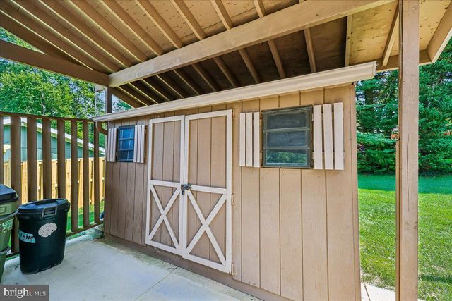 18705 HERITAGE HILLS DR, Brookeville, MD 20833
