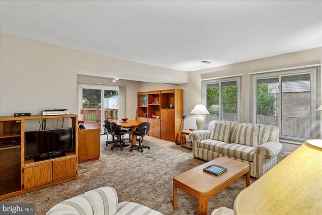 18705 HERITAGE HILLS DR, Brookeville, MD 20833