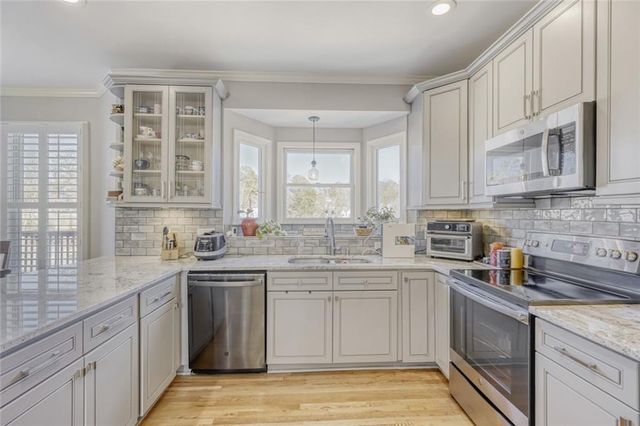 2285 Wildwood Lake Drive, Suwanee, GA 30024