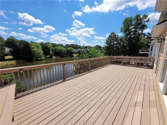 2285 Wildwood Lake Drive, Suwanee, GA 30024