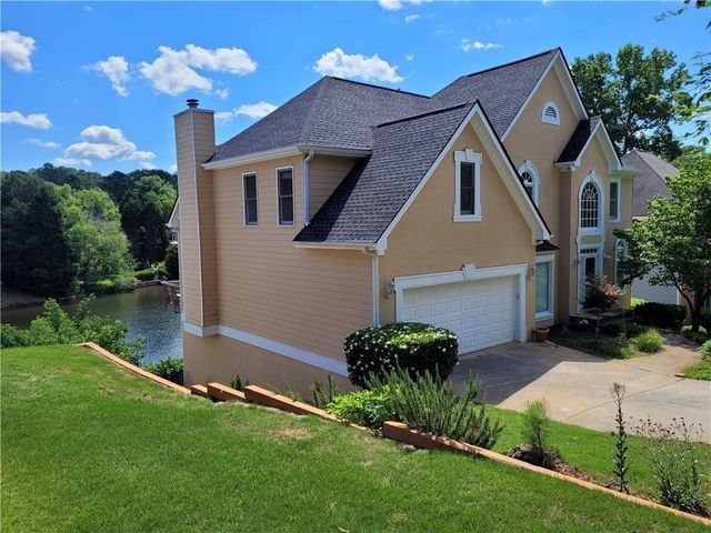 2285 Wildwood Lake Drive, Suwanee, GA 30024