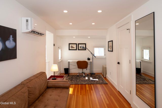 36 Ash Street, Saratoga Springs, NY 12866