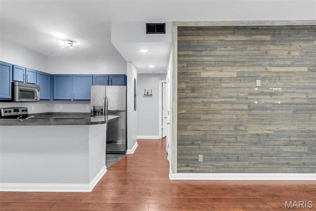 1236 Gardens Circle Drive C, St Louis, MO 63125