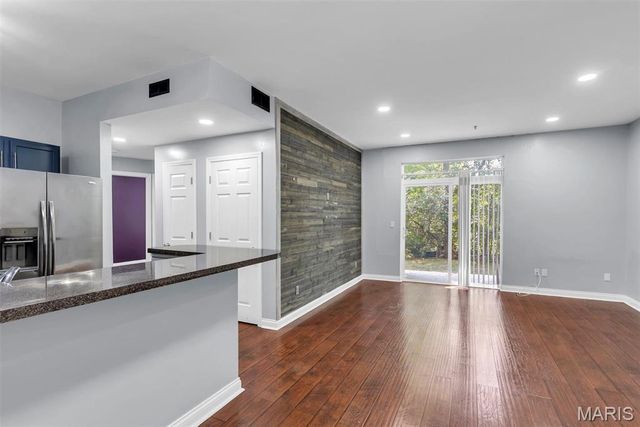 1236 Gardens Circle Drive C, St Louis, MO 63125