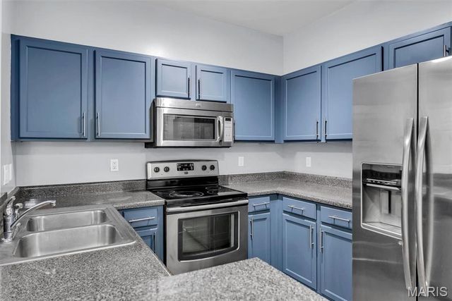 1236 Gardens Circle Drive C, St Louis, MO 63125