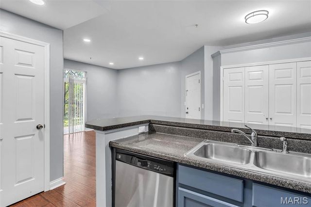 1236 Gardens Circle Drive C, St Louis, MO 63125