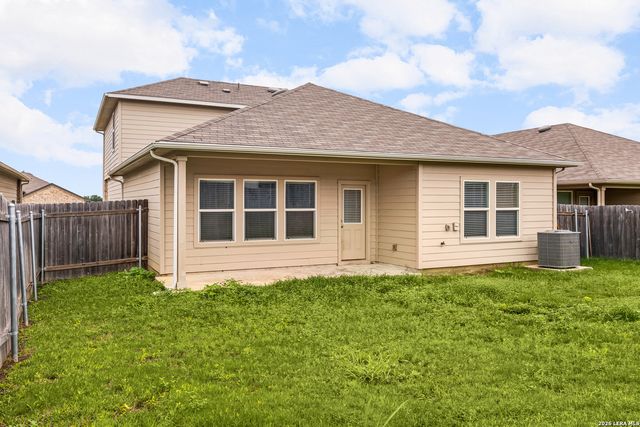824 Cinnamon Teal, Seguin, TX 78155