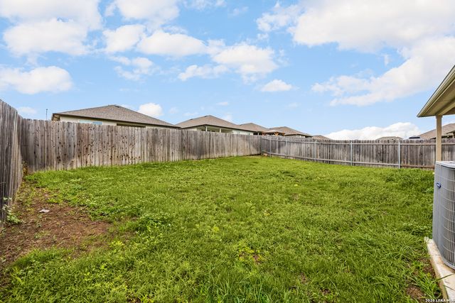 824 Cinnamon Teal, Seguin, TX 78155