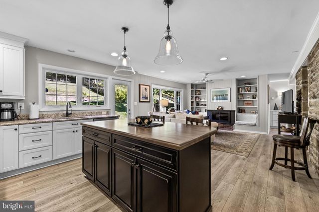1806 ROLAND AVE, Ruxton, MD 21204