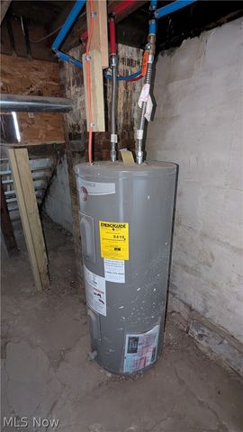 2248 East Avenue, Akron, OH 44314