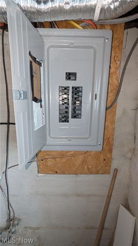 2248 East Avenue, Akron, OH 44314