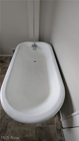 2248 East Avenue, Akron, OH 44314