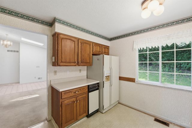5237 S Eaglesnest Drive, Green Twp, OH 45248