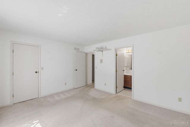 5237 S Eaglesnest Drive, Green Twp, OH 45248