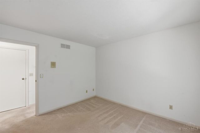 5237 S Eaglesnest Drive, Green Twp, OH 45248