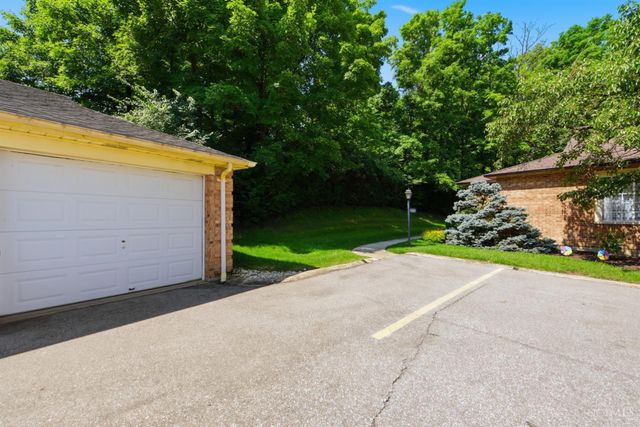 5237 S Eaglesnest Drive, Green Twp, OH 45248