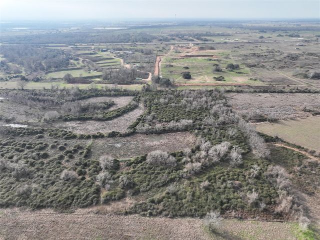 000 Schindler Road, Alleyton, TX 78935