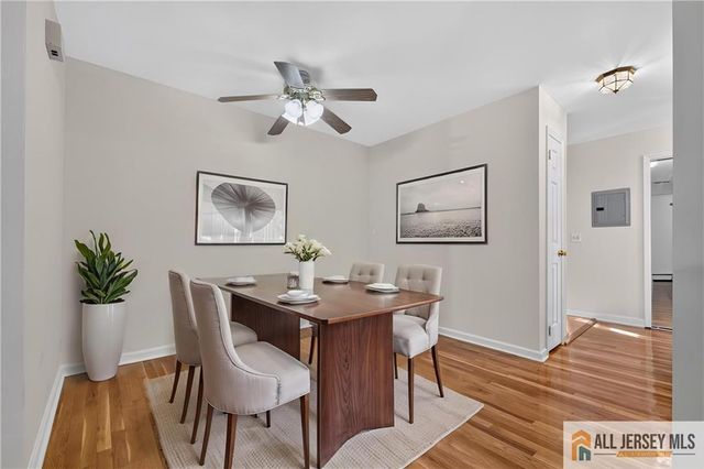 323 Gills Lane 11T, Iselin, NJ 08830