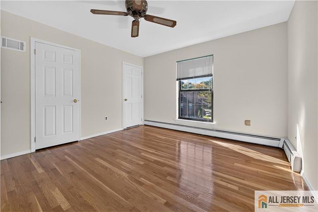 323 Gills Lane 11T, Iselin, NJ 08830