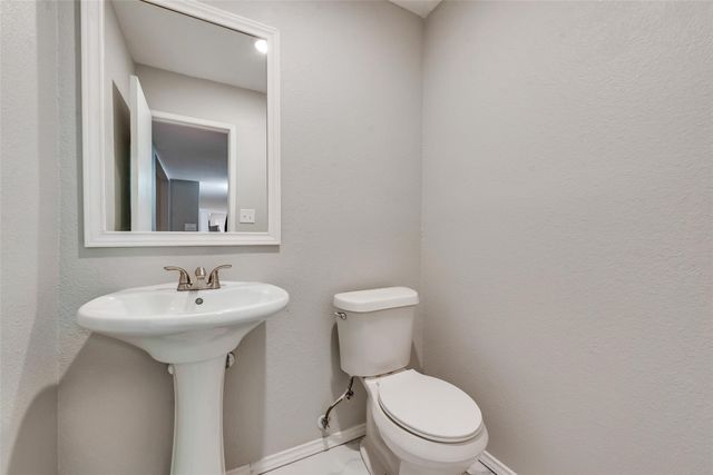 2122 Foxcroft Lane, Arlington, TX 76014