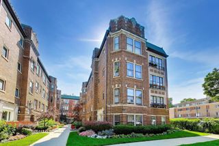 719 Hinman Avenue 2W, Evanston, IL 60202