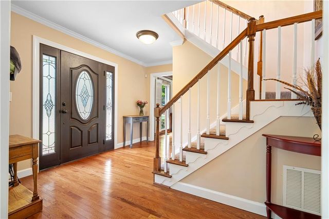 8085 Willow Tree Way, Alpharetta, GA 30005