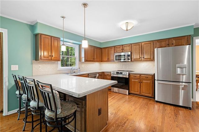 8085 Willow Tree Way, Alpharetta, GA 30005