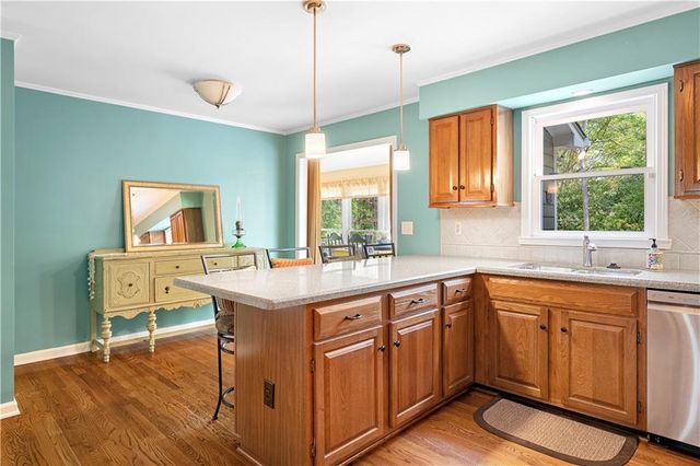 8085 Willow Tree Way, Alpharetta, GA 30005