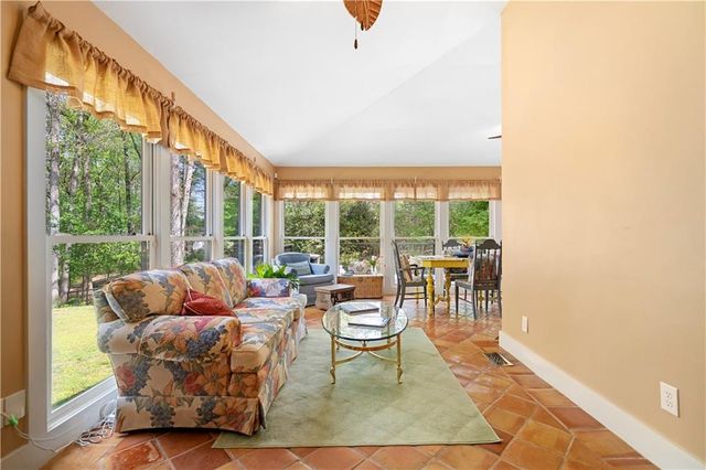 8085 Willow Tree Way, Alpharetta, GA 30005