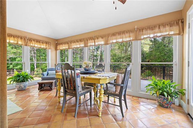 8085 Willow Tree Way, Alpharetta, GA 30005