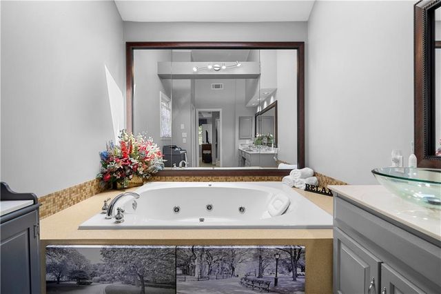 8085 Willow Tree Way, Alpharetta, GA 30005