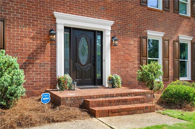 8085 Willow Tree Way, Alpharetta, GA 30005