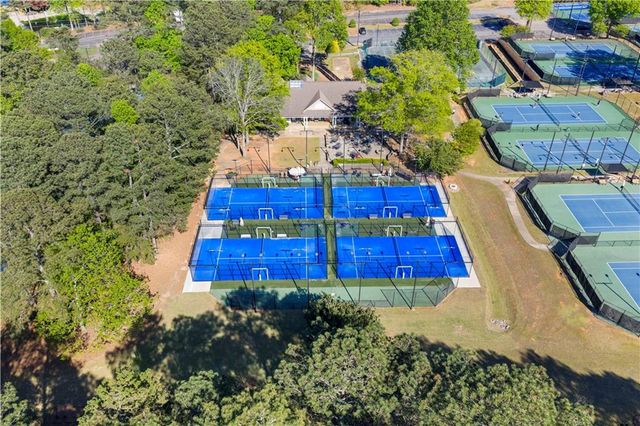 8085 Willow Tree Way, Alpharetta, GA 30005