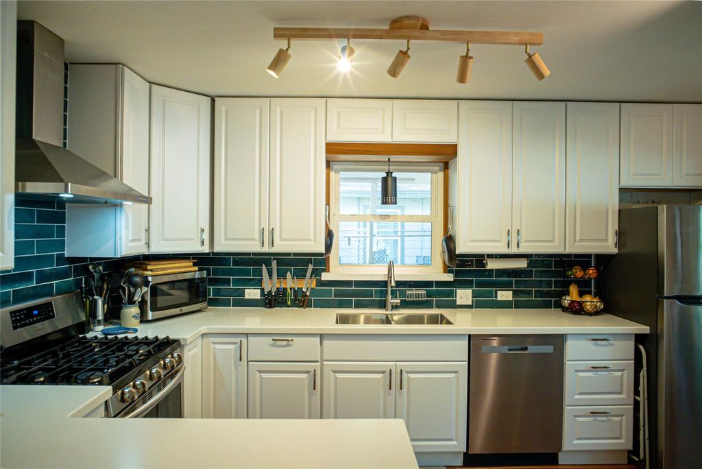 3303 Thompson ST, Austin, TX 78702