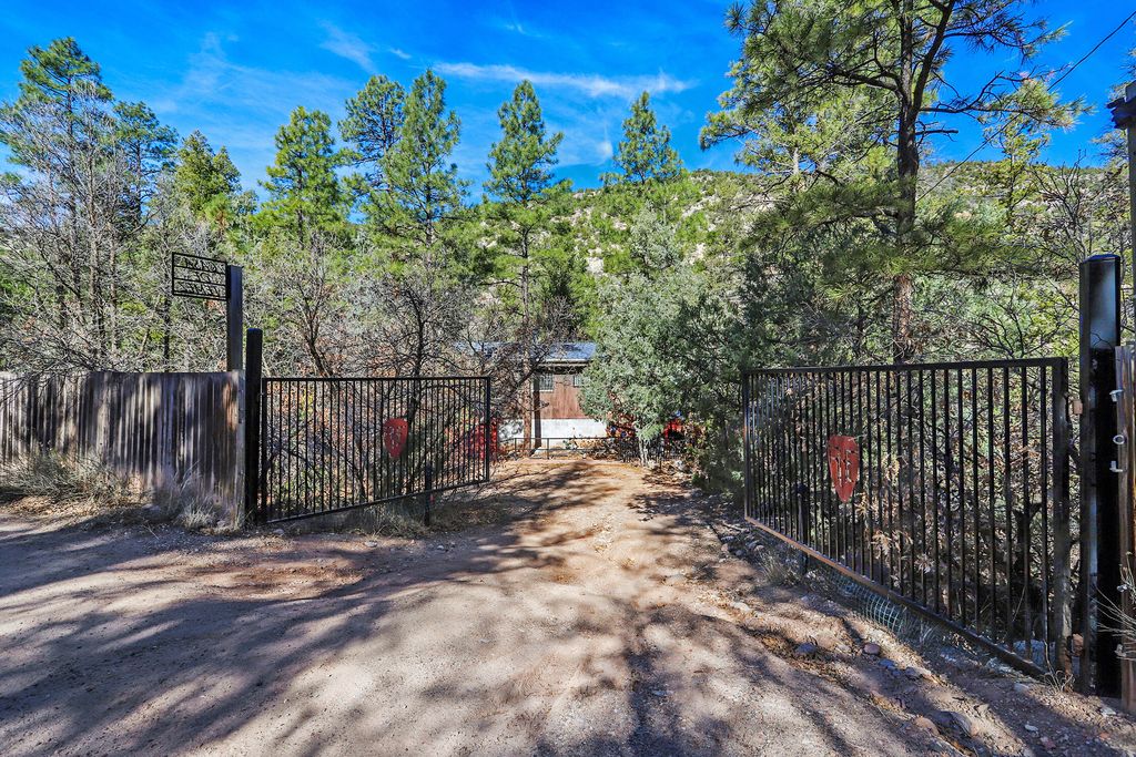 Image 6 of property listing at 729 San Diego Loop, Jemez Springs, NM 87025