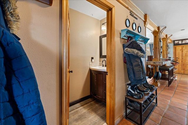 971 HIGH GRADE WAY, Fairbanks, AK 99712