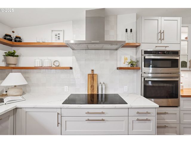 1935 Sw WYNWOOD Ave, Portland, OR 97225