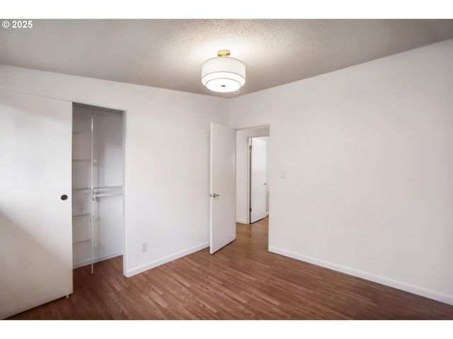 1935 Sw WYNWOOD Ave, Portland, OR 97225