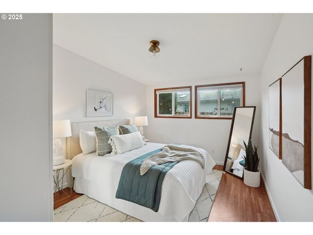 1935 Sw WYNWOOD Ave, Portland, OR 97225