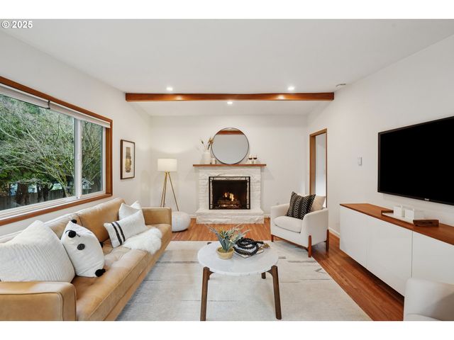 1935 Sw WYNWOOD Ave, Portland, OR 97225