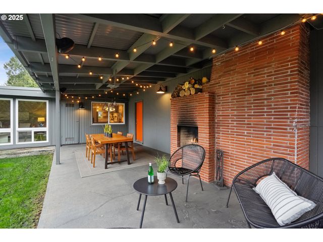 1935 Sw WYNWOOD Ave, Portland, OR 97225