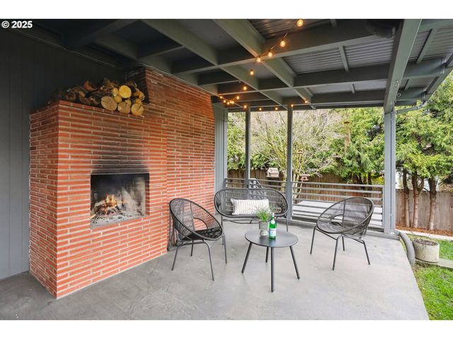 1935 Sw WYNWOOD Ave, Portland, OR 97225